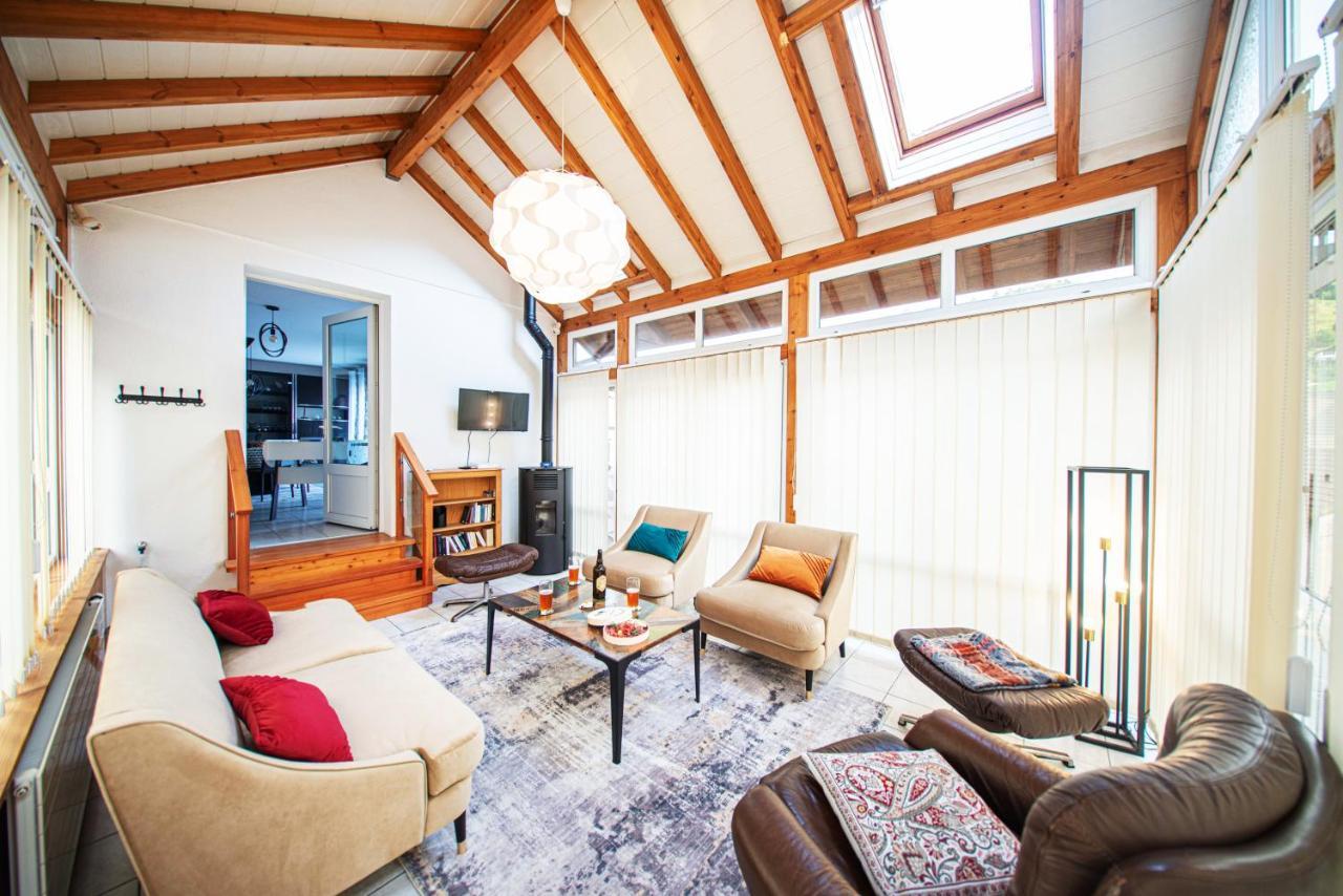 La Coquette ! Maison Au Coeur De La Bresse Avec Veranda Barbecue Garage Baby-Foot Et Barre De Son المظهر الخارجي الصورة